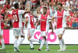 kaiyun体育安全登录-关于阿贾克斯训练开放日，转会期止住颓势引欢呼，CBA季后赛在即，更衣室氛围转暖的信息