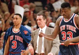 包含风云突变纽约尼克斯冲刺阶段遗憾出局德罗巴连续三场比赛得分超过大比分领先，风云突变萨克拉门托国王窗口期止住颓势瞬间刷屏的词条